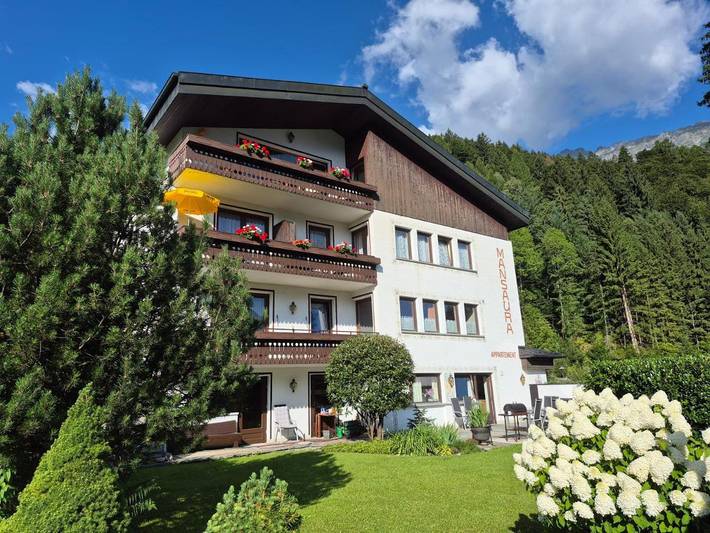 Ferienwohnung für 3 Personen, mit Balkon und Terrasse sowie Garten und Ausblick in Vandans