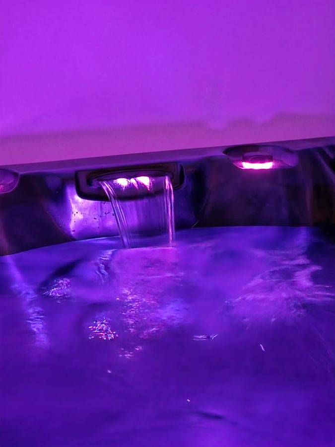 Location de vacances pour 2 personnes, avec jardin et jacuzzi à Couesmes-Vaucé - 2