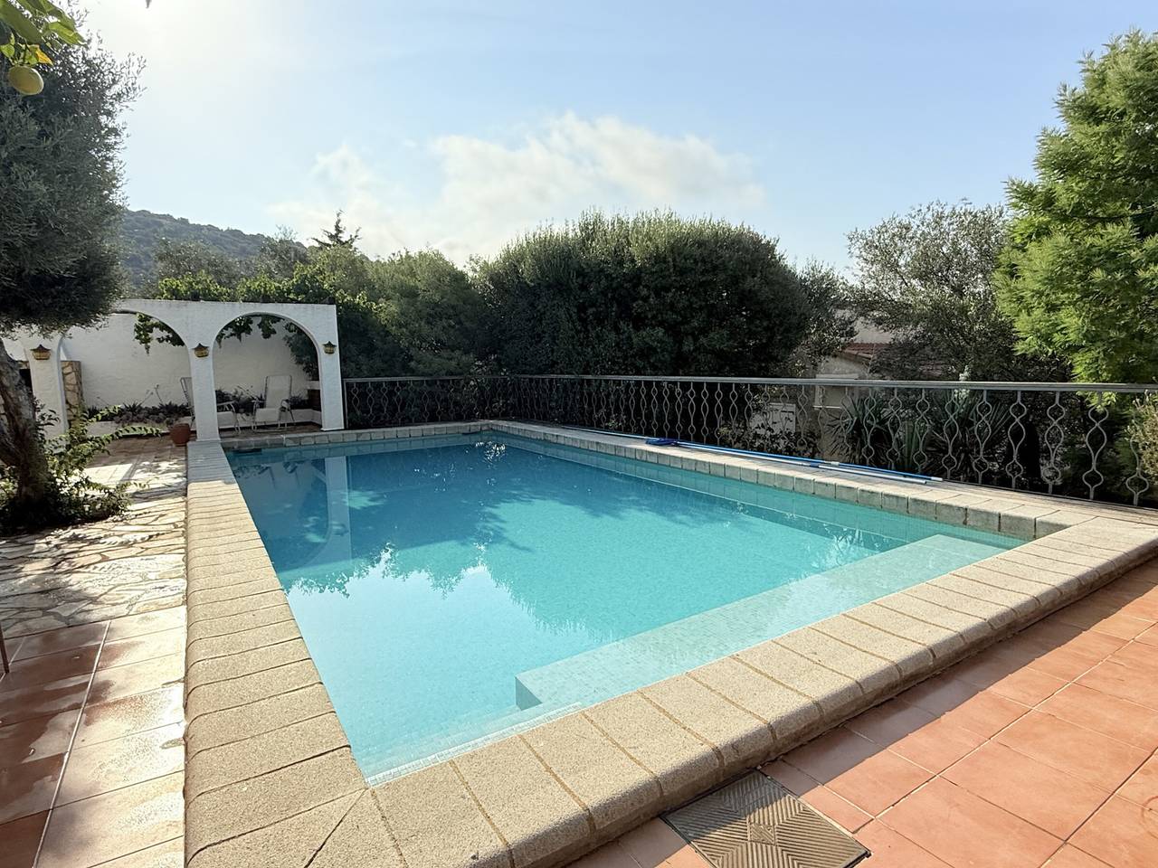 Maison à Roses avec piscine privée, clim, Wifi & parking in El Mas Fumats, Roses