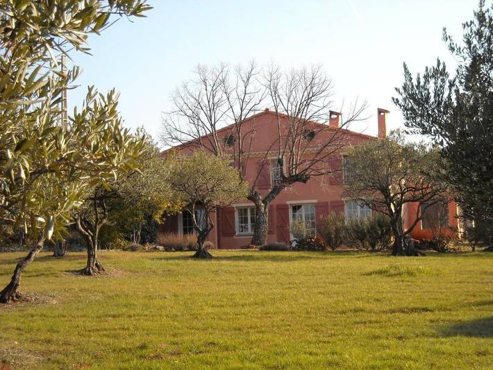 Location de vacances pour 8 personnes, avec jardin et piscine à Aups - 2