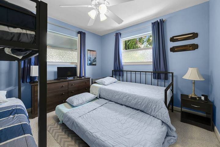 Vacation rental for 8 people, with yard and balcony, with pets in Oakland Park