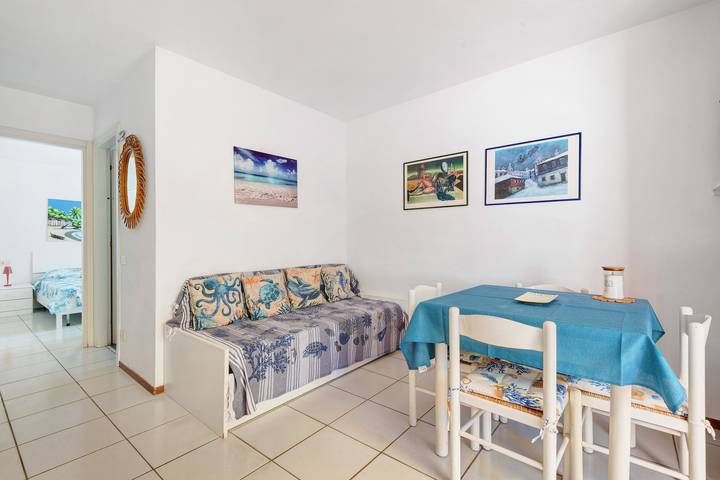 Appartamento intero, Appartamento vacanze 'Bilo La Pérgola' vicino alla spiaggia con terrazza e Wi-Fi in Spiaggia di Procchio (Procchio), Marciana