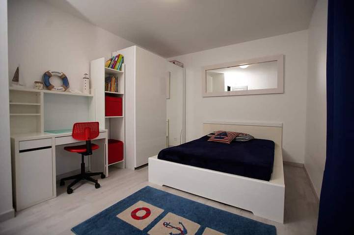 Location de vacances pour 8 personnes, avec jacuzzi dans Aéroport d'Orly - 2