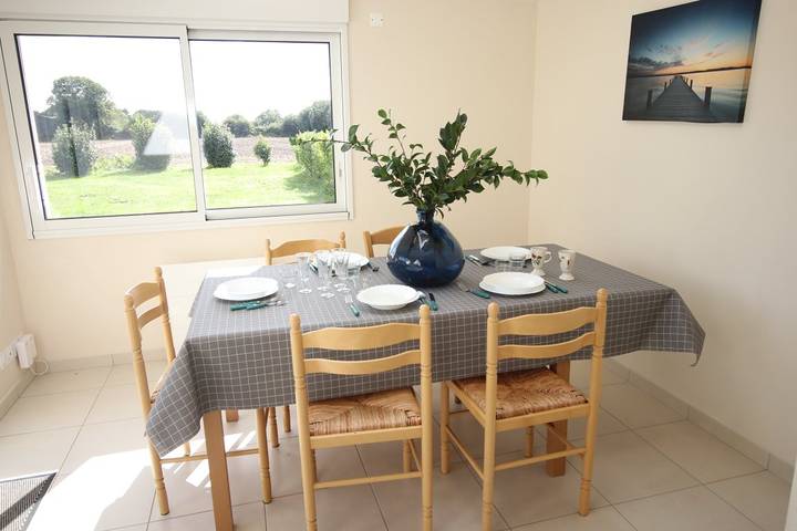 Gîte pour 4 personnes, avec terrasse et jardin à Plogonnec - 4