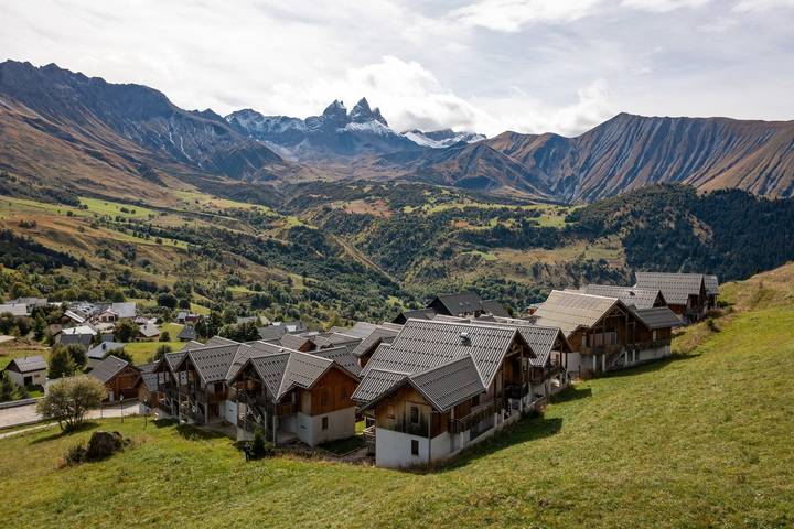 Gîte pour 6 personnes, adapté aux familles dans Col du Mollard - 2
