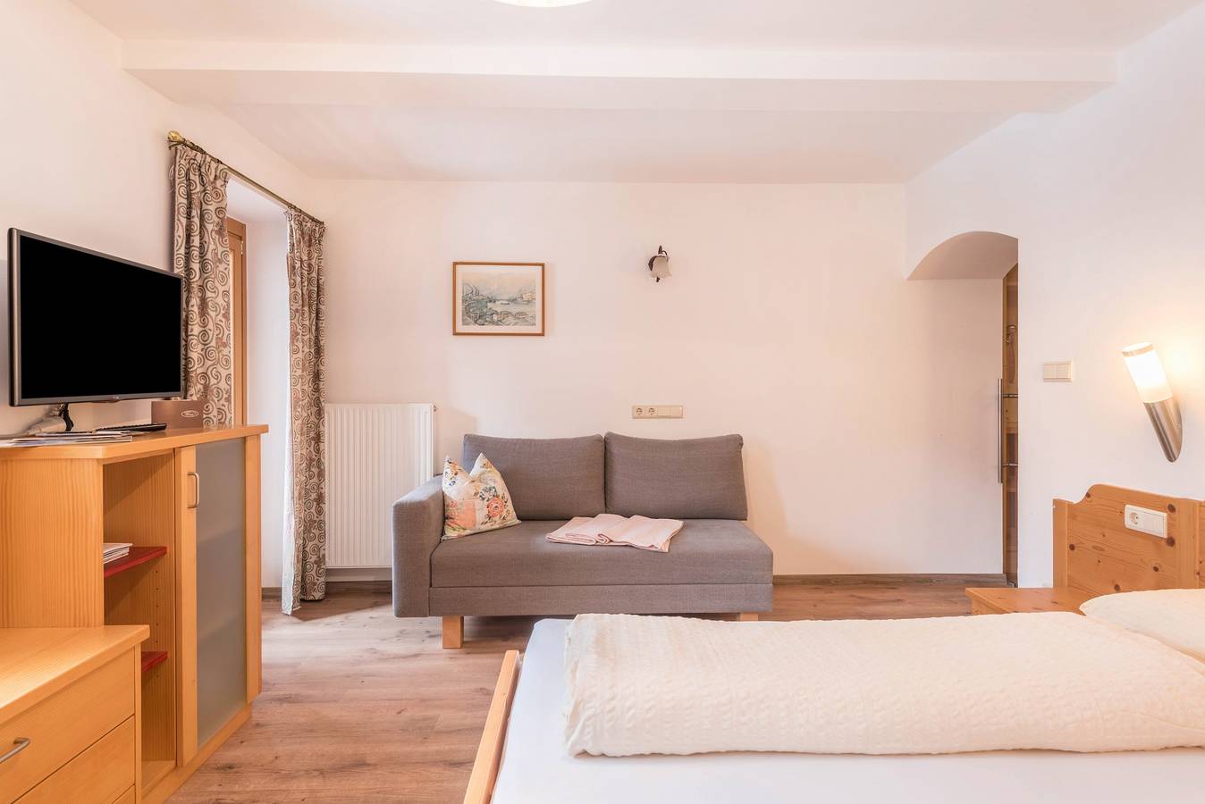 Geheel appartement, Huiselijk Appartement "Euringer Villa Erna" met Uitzicht op de Bergen in Seis am Schlern, Kastelruth