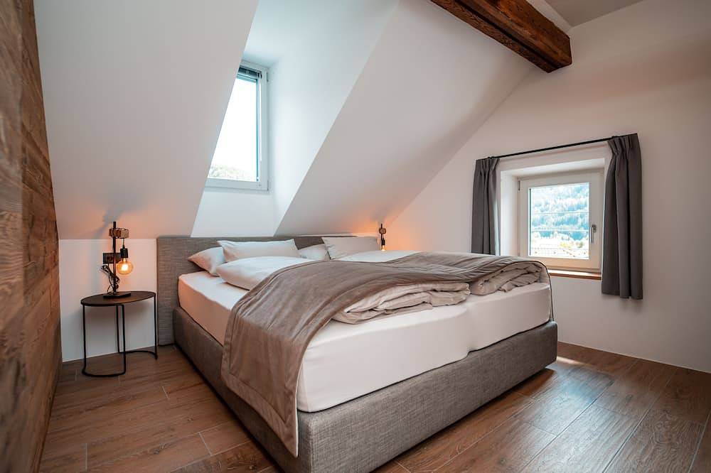 Ganze Wohnung, Alpin Apartment - mit Open Air Jacuzzi & Infrarotsauna! in St. Sigmund, Kiens
