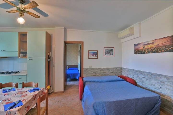 Ganze Wohnung, Ferienwohnung Smeraldo mit 2 Schalfzimmer und 2 Badzimmer in Manerba del Garda, Gardasee-Berge