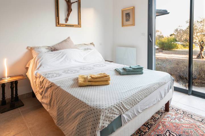 Location de vacances pour 2 personnes, avec jardin et jacuzzi dans Haute-Corse