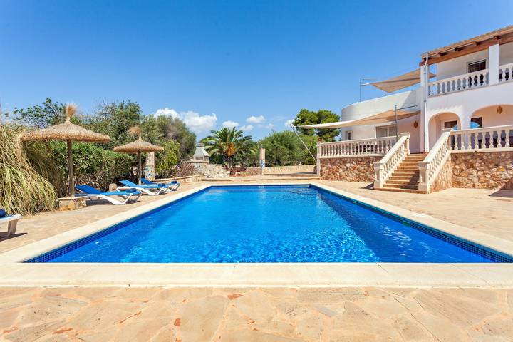 Finca für 10 Personen, mit Terrasse und Garten in Cala Santanyí - 2