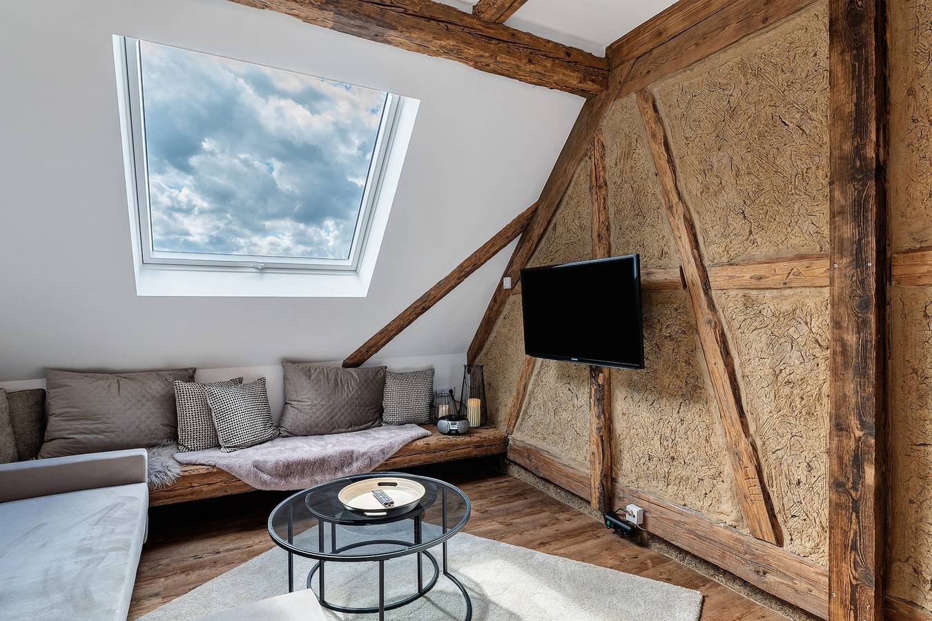 Entire apartment, Holiday Apartment 'Scheunenglück' with Balcony and Wi-Fi in Oberkirch, Central Black Forest