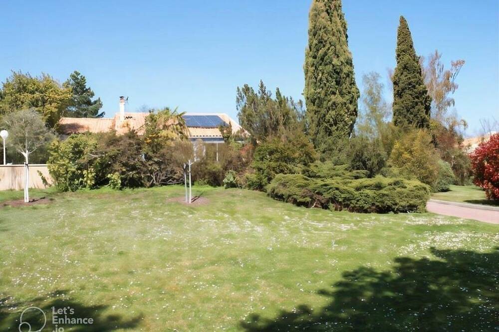 Demeure de l'Estuaire : Twin Room with Private Bathroom in Plassac, Blaye region