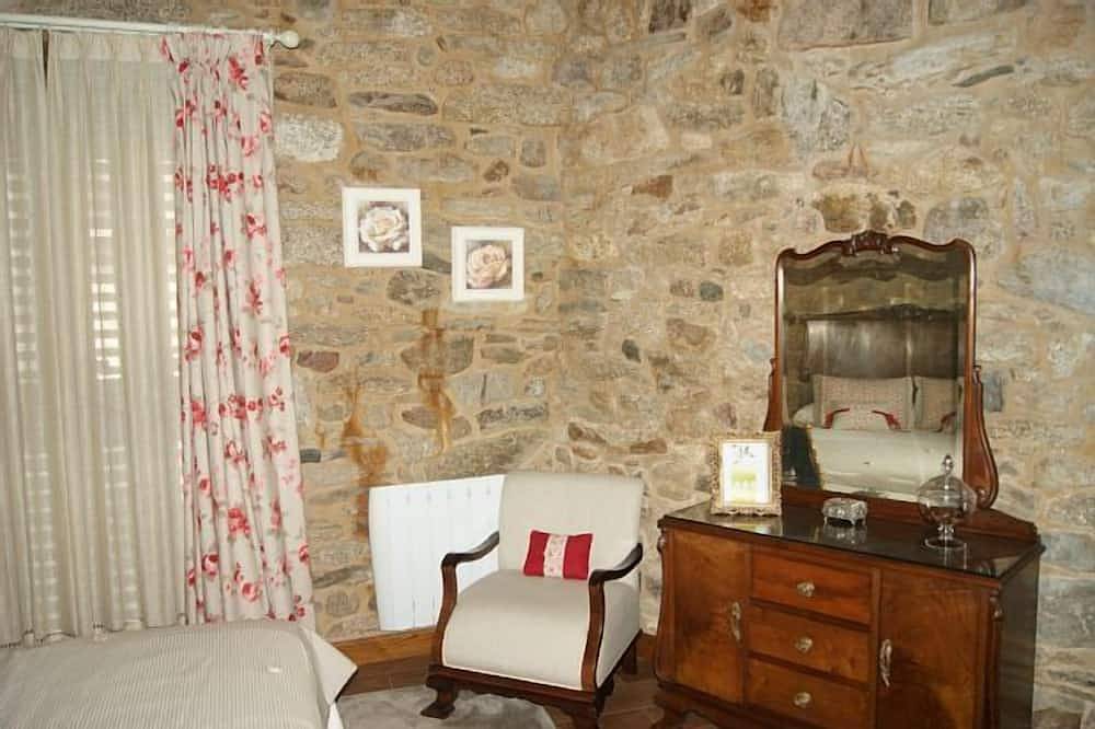 Casa rural (alquiler íntegro) A Eira da Laxe para 8 personas in Cerdedo-Cotobade, Provincia de Pontevedra