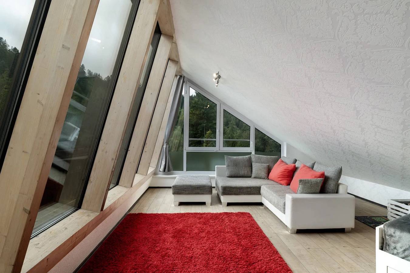 Ganze Wohnung, Schwarzwaldloft mit Holzofen, Wintergarten, Balkon & Garten am Bach in Freudenstadt, Mittlerer Schwarzwald