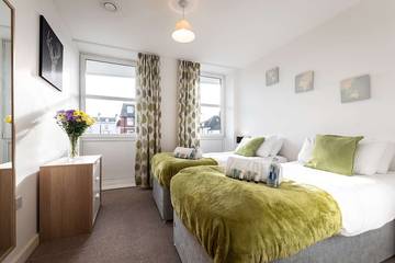 Apartment for 6 People in Southampton, South East England, Photo 2