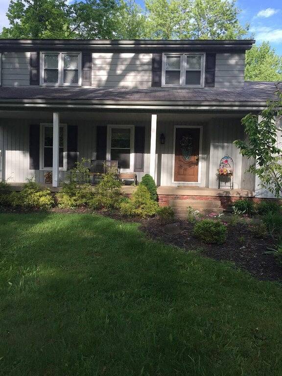 Das Hitchcock House ist ein wunderschönes Haus mit 3 Schlafzimmern und 2 Stockwerken! in Mahoning County