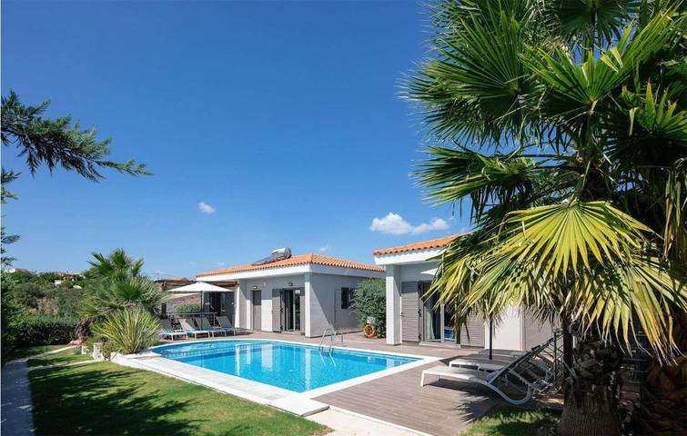 Ferienhaus für 8 Personen, mit Terrasse und Pool - 1