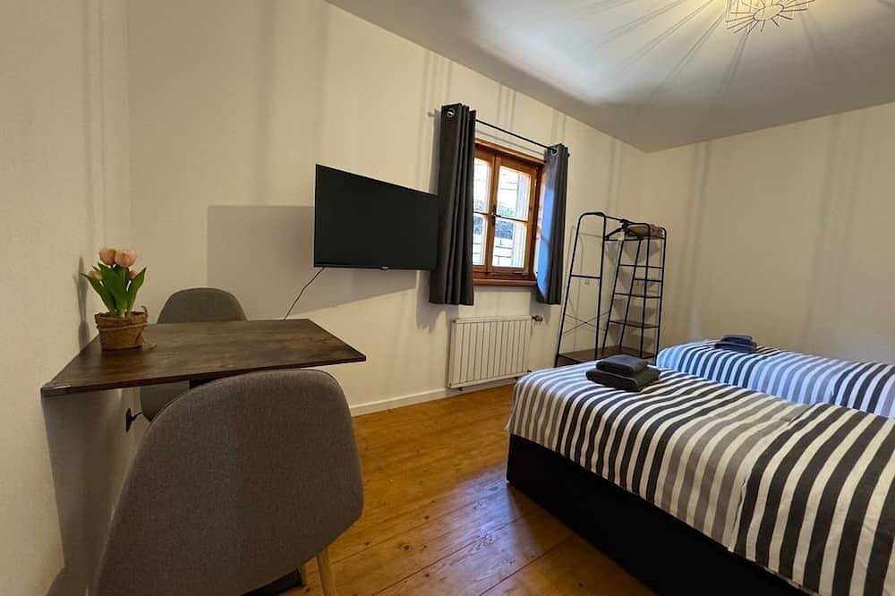 Ganze Wohnung, Unter'm Chalet - Chalet Zillertal in Reuschenbach, Hausen (Wied)