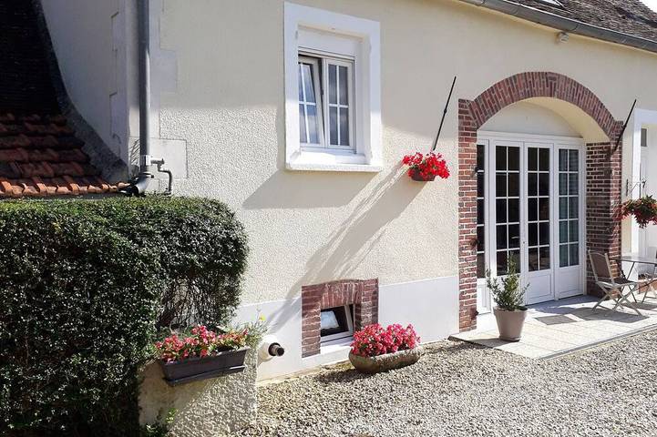 Location de vacances pour 2 personnes, avec jardin et terrasse à Cheny