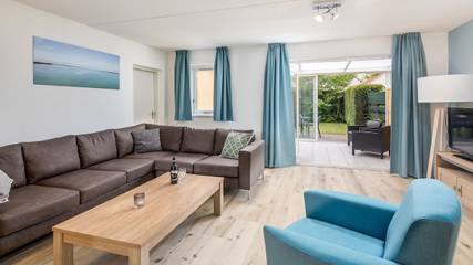Ferienhaus für 8 Personen, mit Pool und Terrasse sowie Garten in Breskens