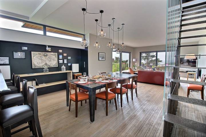 Gîte pour 9 personnes, avec jardin et sauna ainsi que jacuzzi et terrasse à Trébeurden - 4