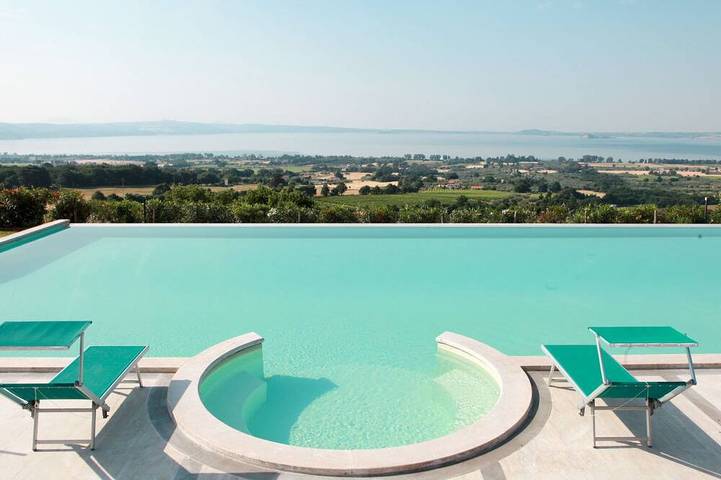 Ferienwohnung für 4 Personen, mit Pool und Garten