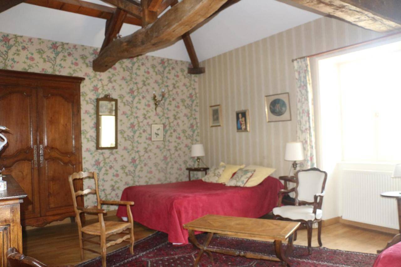 Double Room with Private Bathroom in Salornay-sur-Guye, Région de Mâcon
