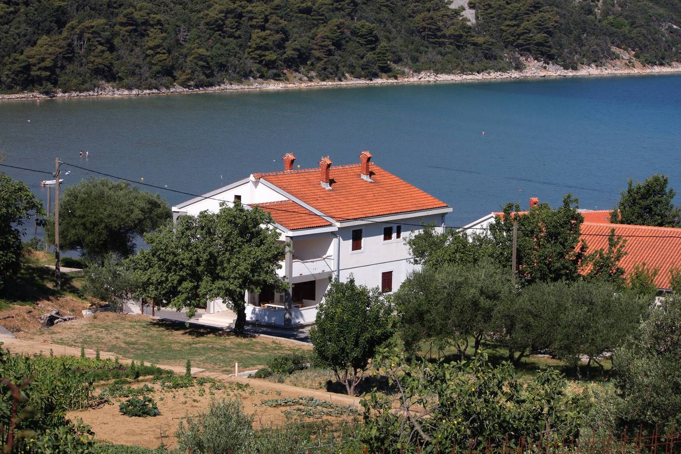 Ganze Wohnung, 4-Zimmer-Ferienwohnung mit Terrasse und Meerblick Kampor, Rab A-5051-a in Kampor, Rab