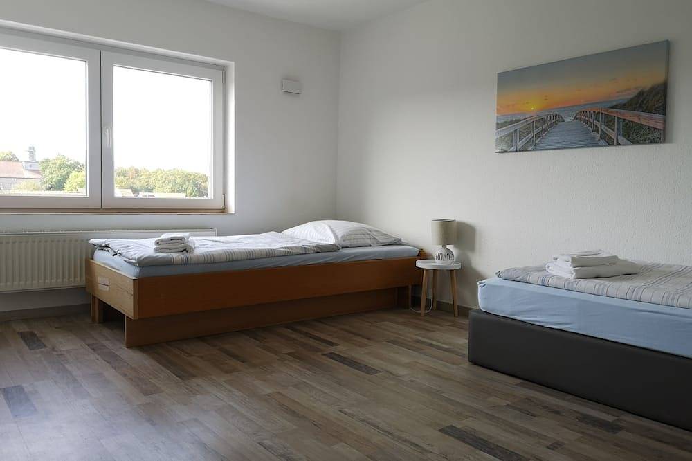 Neue Unterkunft direkt angrenzend an Kassel (bis 18 Pers.) in Baunatal, Hessisches Bergland