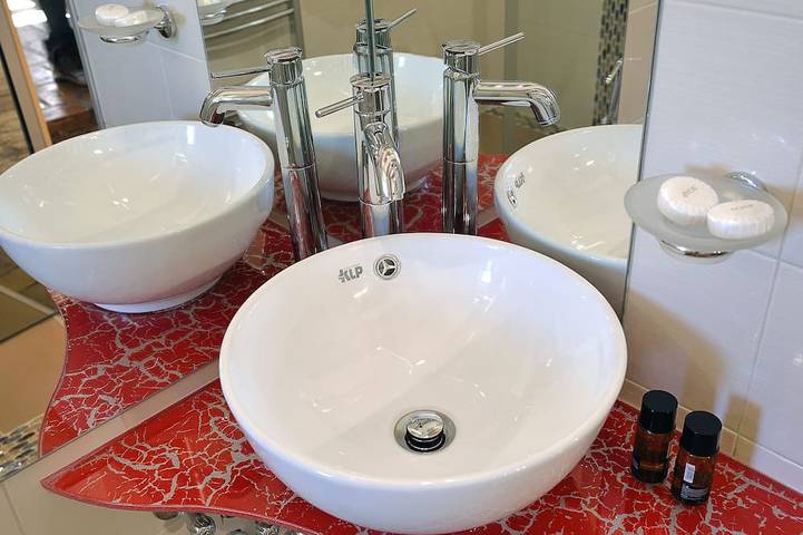 Bungalow für 4 Personen, mit Balkon und Garten sowie Pool auf Korfu - 2