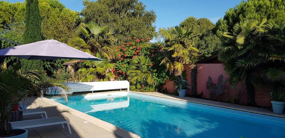 Maison de vacances pour 4 personnes, avec Terrasse ainsi que Piscine et Vue à Puilboreau