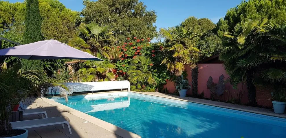 Casa de vacaciones para 4 personas, con vistas además de terraza y piscina - 1