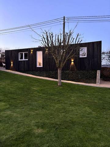Gîte pour 2 personnes, avec jardin ainsi que piscine et vue à Jalhay