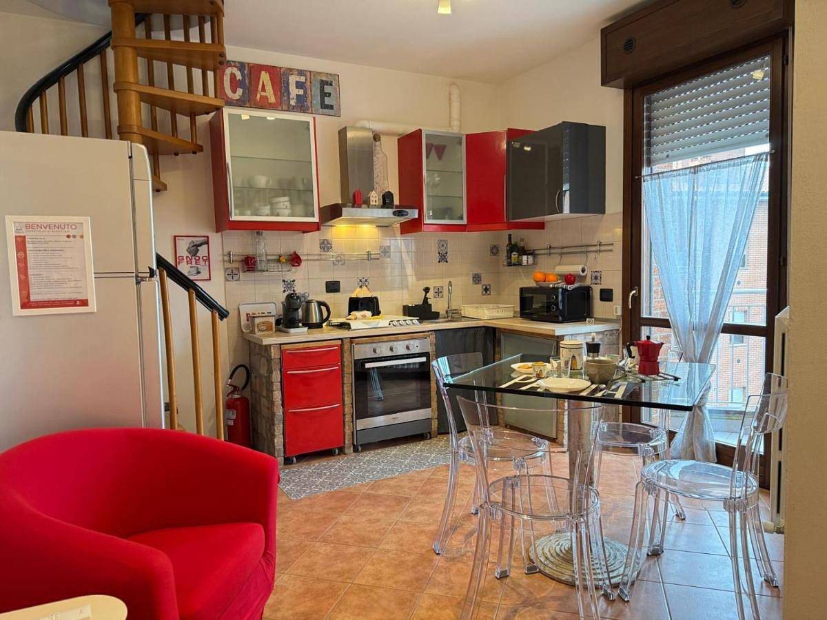 Appartement entier, Soliera 105 - Appartamento su due livelli in zona tranquilla in Soliera, Province de Modène