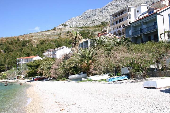 Ganze Wohnung, Apartment direkt am Strand in Stanici in Stanici, Omis-Riviera