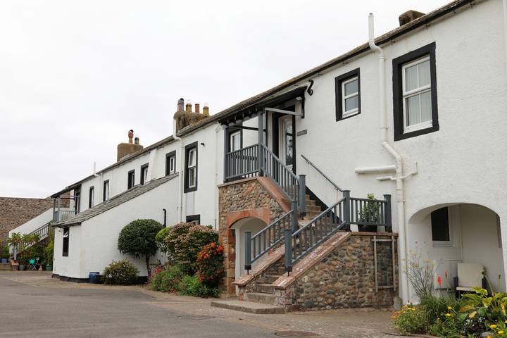 Villa for 4 people, with ocean view in England
