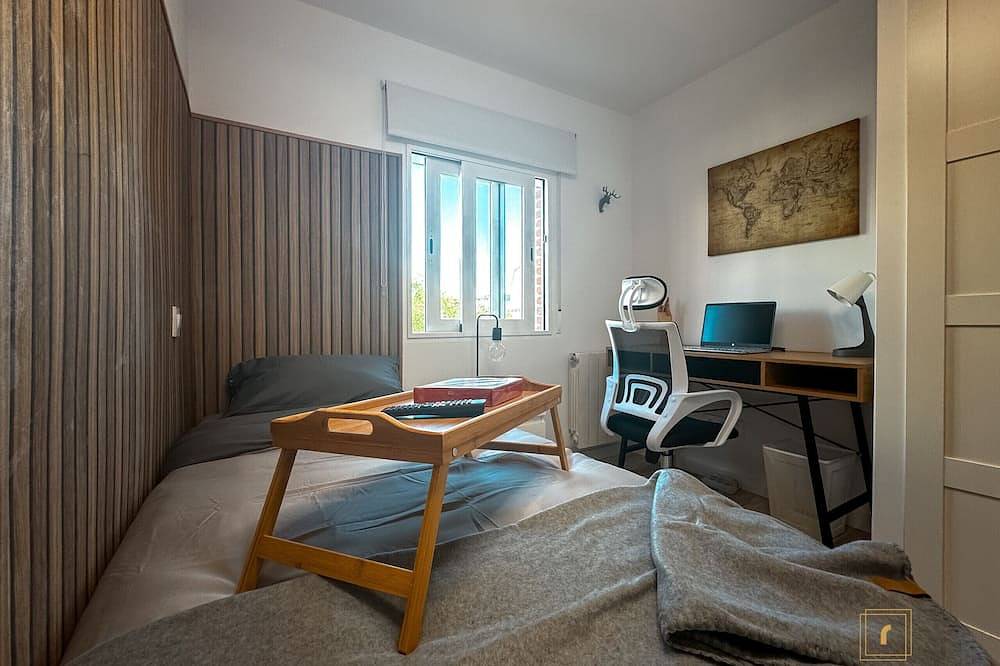 Caracas: perfect room to live and share in Madrid in Madrid, Madrid Province