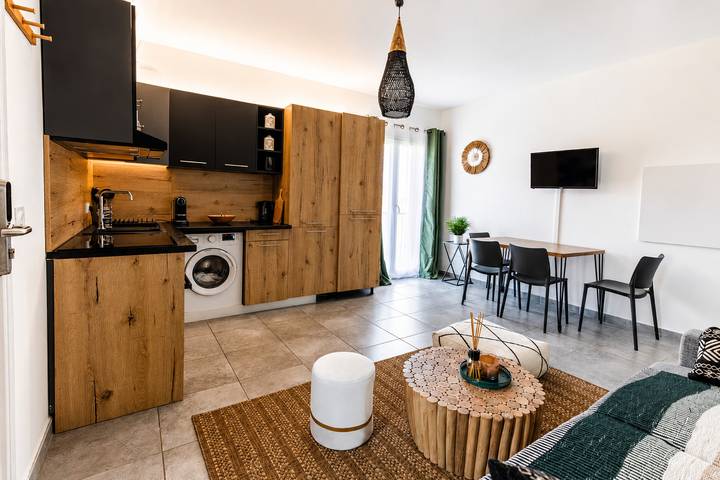 Gîte pour 4 personnes, avec terrasse dans Cala Rossa - 2