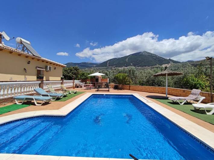 Casa de vacaciones para 9 personas, con jardín además de piscina y vistas, Se admiten mascotas - 1