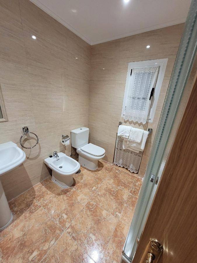 Standard Double Room with Shared Bathroom in Distrito Centro (Gijón), Gijón