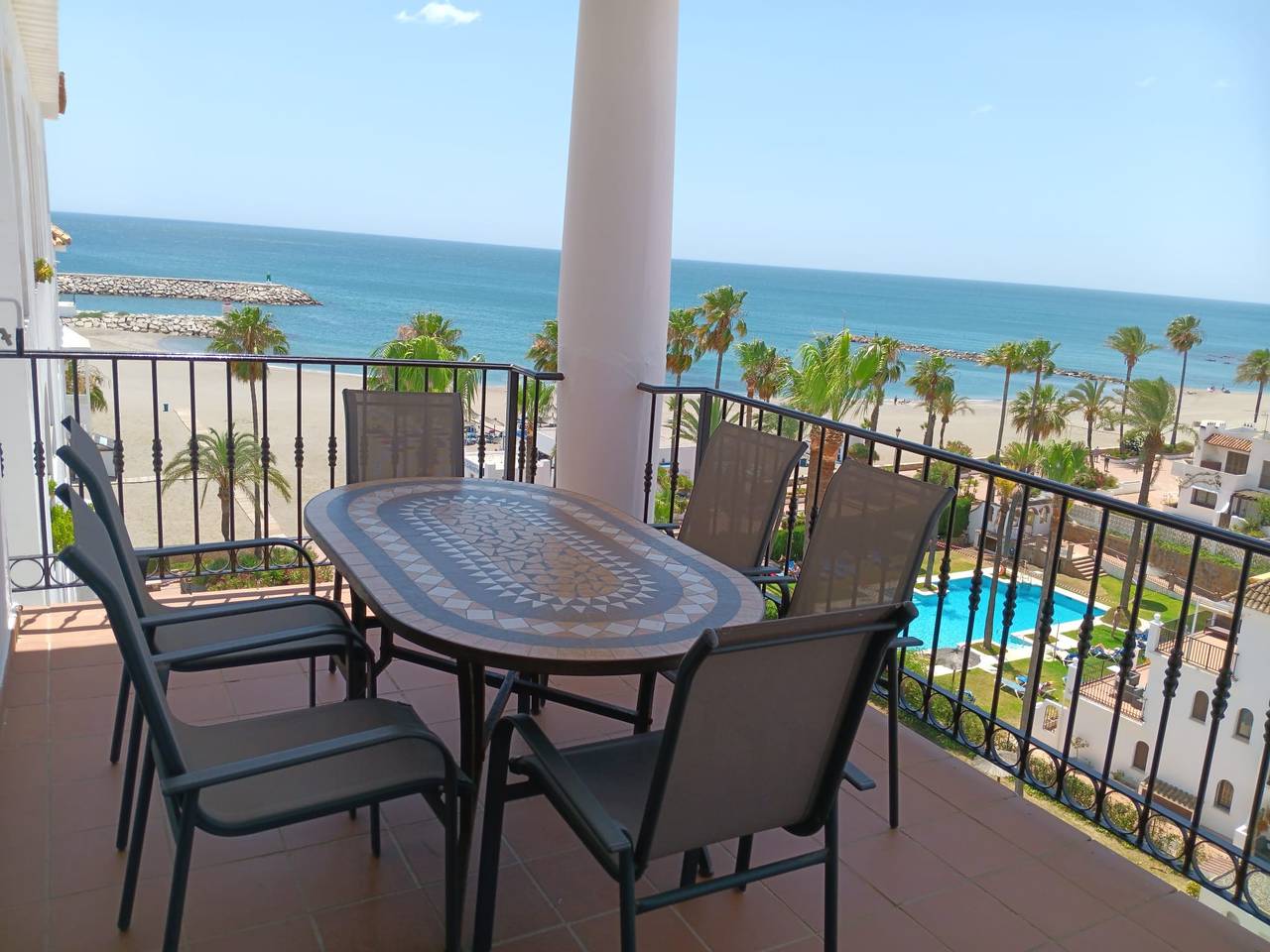 Entire apartment, Marina real 161 in Playa Gaviotas, Manilva