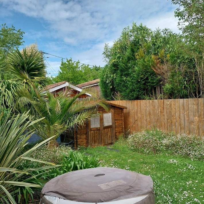 Location de vacances pour 6 personnes, avec jardin ainsi que jacuzzi et terrasse à Le Haillan - 2