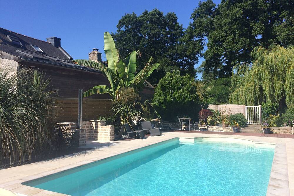 Casa de campo piscina climatizada a 15 minutos del Golfo de Morbihan in Sulniac, Parque natural regional del Golfo de Morbihan