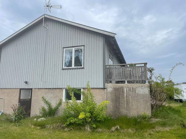 Hasslo semesterhus med trädgård in Svenska Östersjön