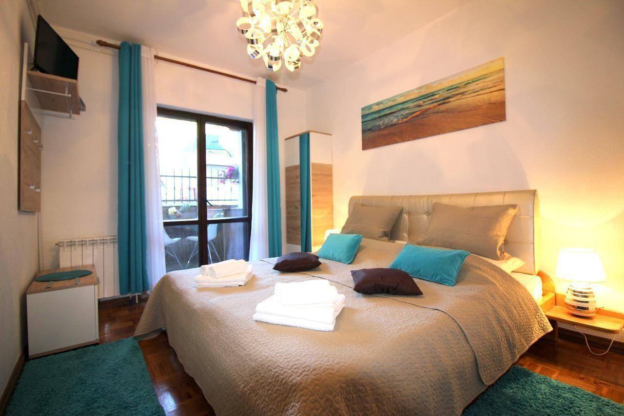 Ganze Ferienwohnung, Studio Vista 1 für 2 Personen mit Garten und Grill in Poreč, Porec und Umgebung