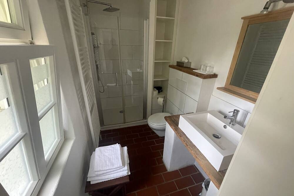 Ganze Wohnung, Ferienwohnung im Landhaus Labes (Stechlinsee) in Neuglobsow, Stechlin
