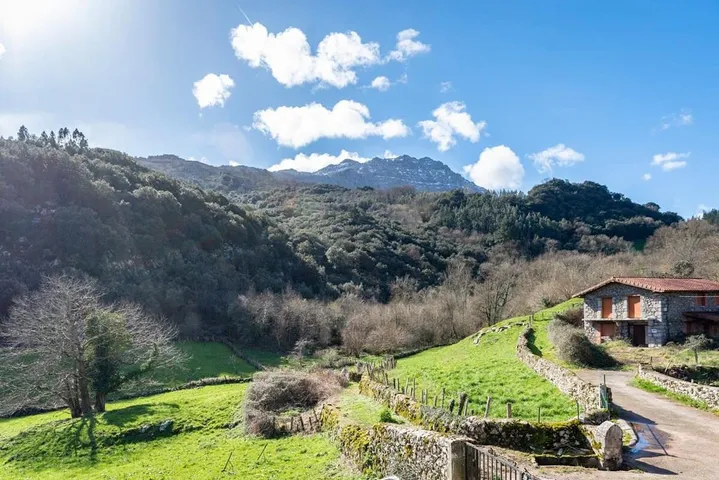 Casa rural para 11 personas, con terraza - 1