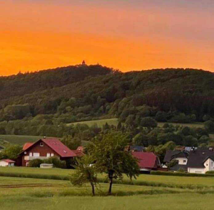 Ferienwohnung für 4 Personen, mit Terrasse und Garten sowie Ausblick in Eschwege