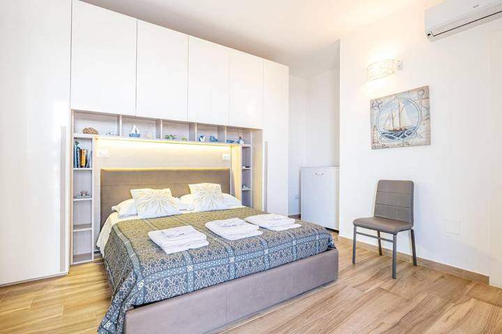 Chambre d’hôte pour 2 personnes, avec piscine ainsi que vue et jardin à Ugento - 4