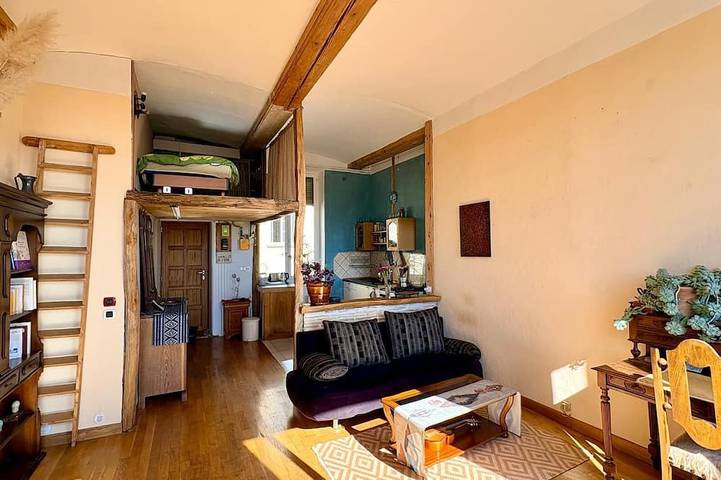 Appartement entier, Charmant appartement croix roussien Lyon 1 in Thizy-les-Bourgs, Région de Villefranche-sur-Saône